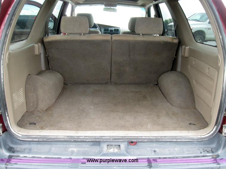 image for item 2225 2000 Toyota 4 Runner SR5