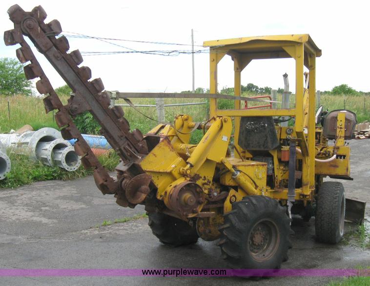 image for item 2226 Vermeer M Series trencher