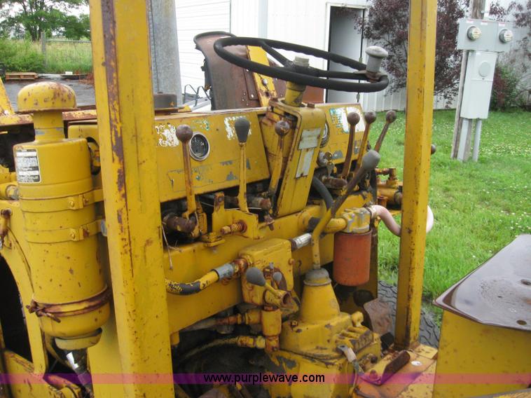 image for item 2226 Vermeer M Series trencher