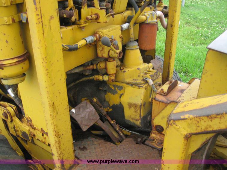 image for item 2226 Vermeer M Series trencher