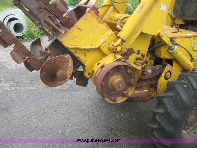 image for item 2226 Vermeer M Series trencher
