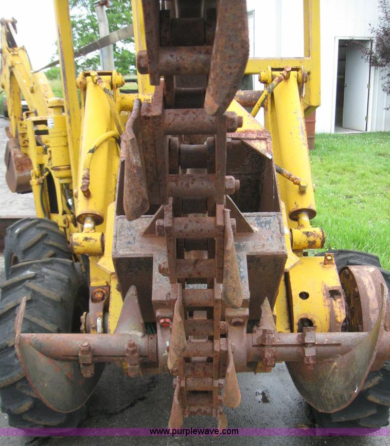 image for item 2226 Vermeer M Series trencher