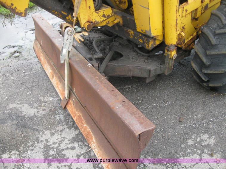 image for item 2226 Vermeer M Series trencher