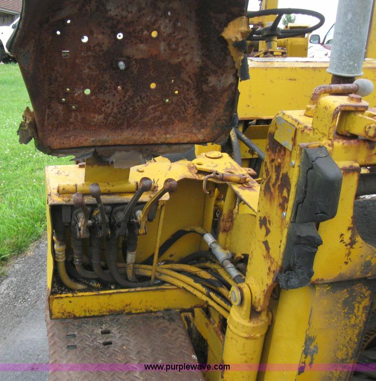 image for item 2226 Vermeer M Series trencher