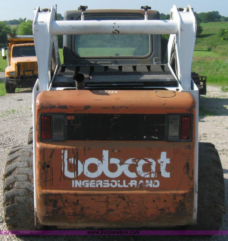 image for item 2250 Bobcat 873 skid steer