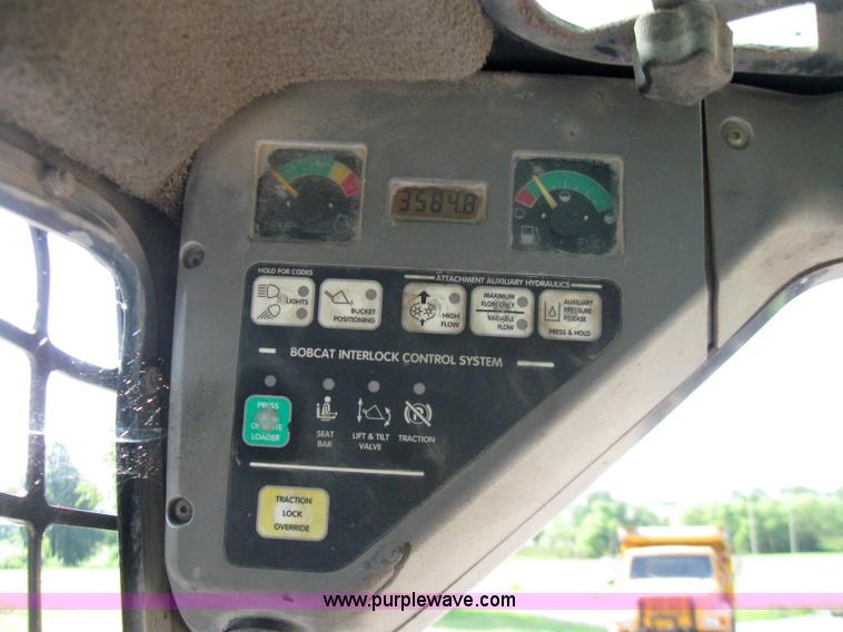 image for item 2250 Bobcat 873 skid steer