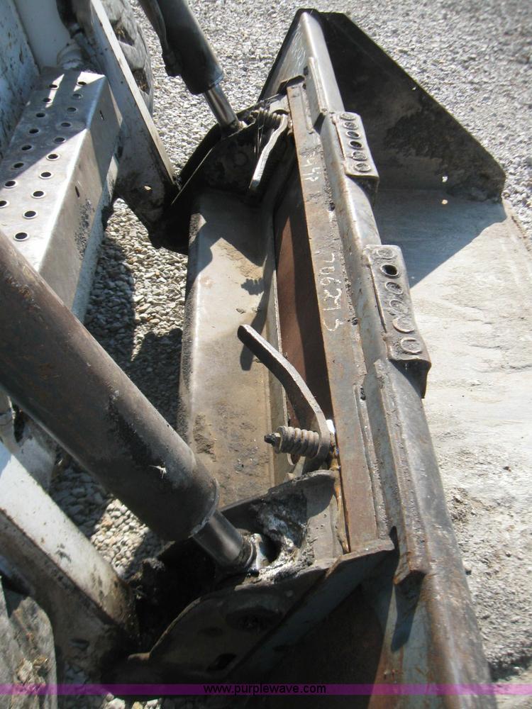 image for item 2250 Bobcat 873 skid steer