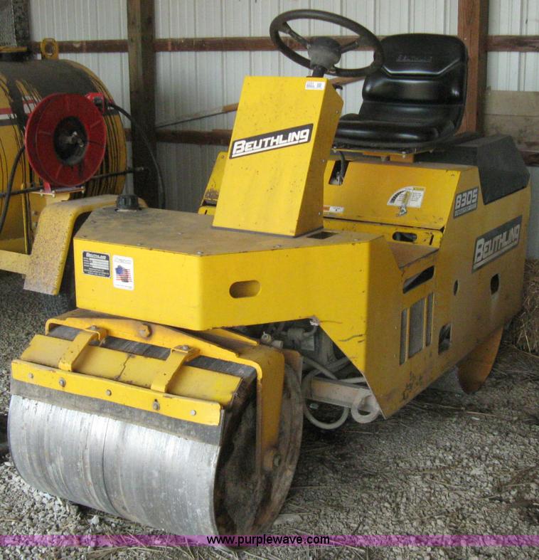 image for item 2251 Beuthlig B305 vibratory roller