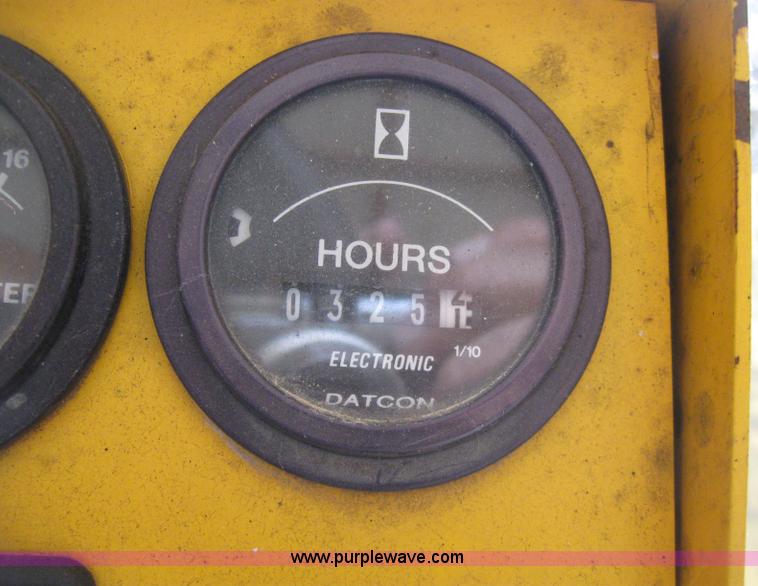 image for item 2251 Beuthlig B305 vibratory roller