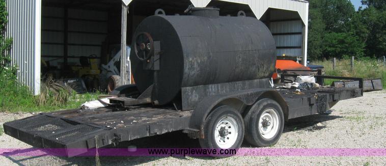 image for item 2257 Seal coat rig