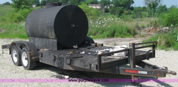 image for item 2257 Seal coat rig