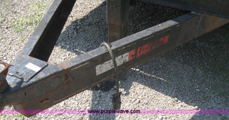 image for item 2257 Seal coat rig