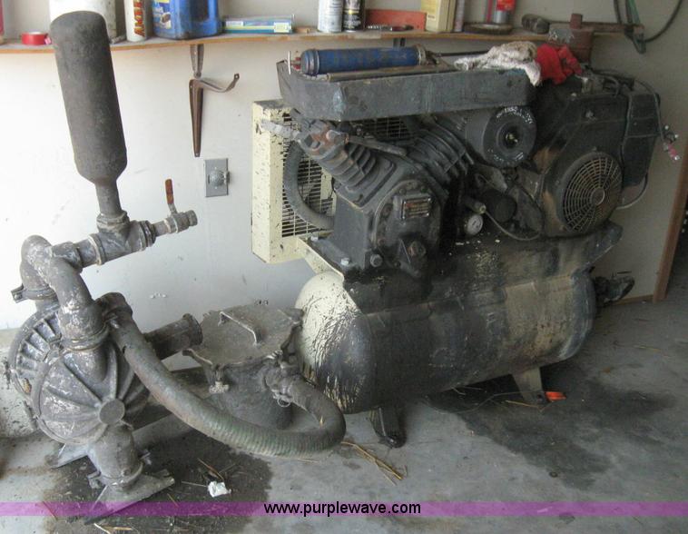 image for item 2257 Seal coat rig