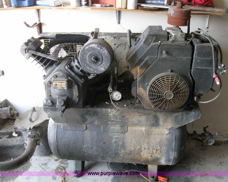 image for item 2257 Seal coat rig