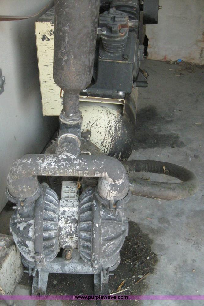 image for item 2257 Seal coat rig