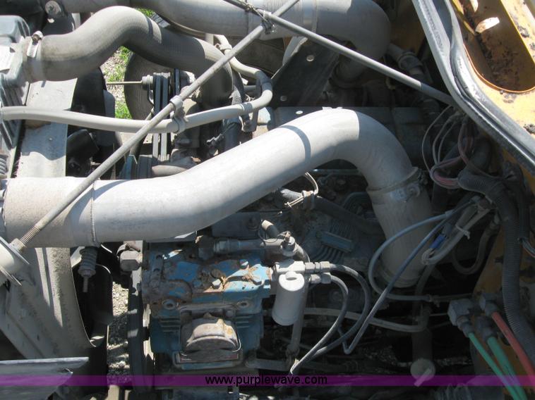 image for item 2258 1992 International Series 4900 dump truck