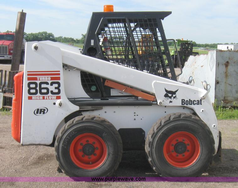 image for item 2264 1998 Bobcat 863 skid steer