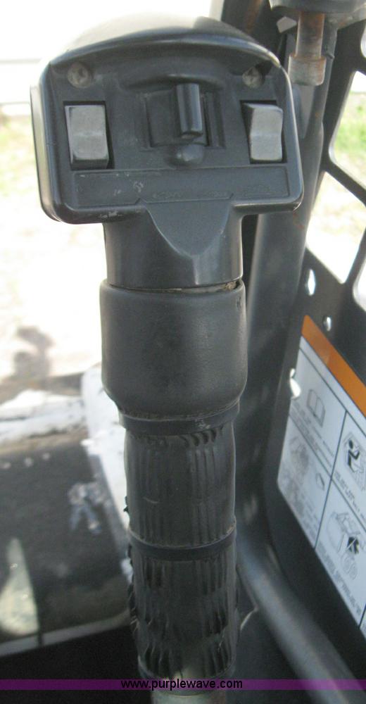 image for item 2264 1998 Bobcat 863 skid steer