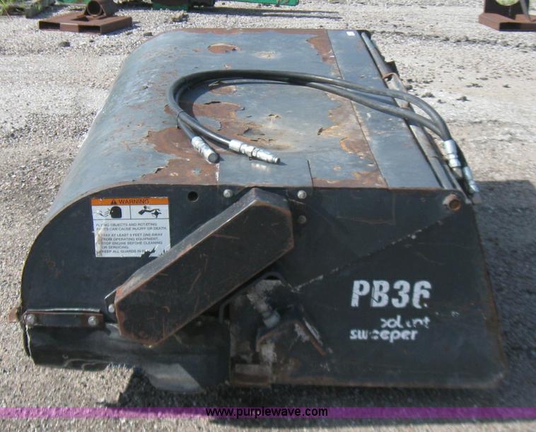 image for item 2267 1998 Bobcat PB36 sweeper attachment