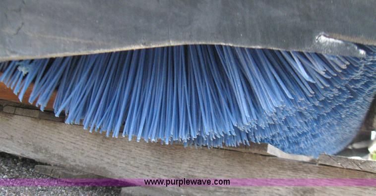 image for item 2267 1998 Bobcat PB36 sweeper attachment