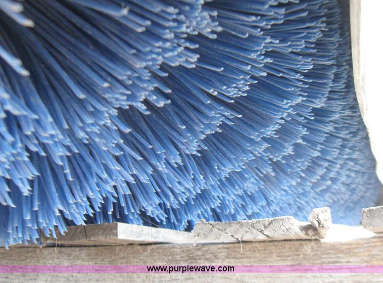 image for item 2267 1998 Bobcat PB36 sweeper attachment