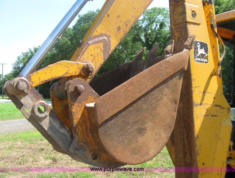 image for item 2316 1985 John Deere 410B backhoe