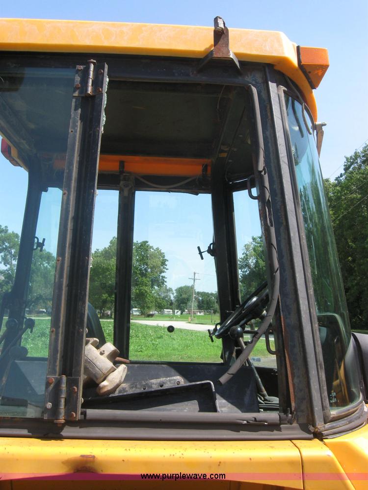 image for item 2316 1985 John Deere 410B backhoe