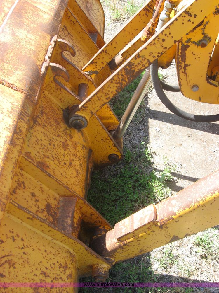 image for item 2316 1985 John Deere 410B backhoe