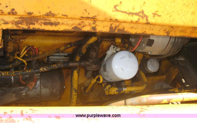 image for item 2316 1985 John Deere 410B backhoe