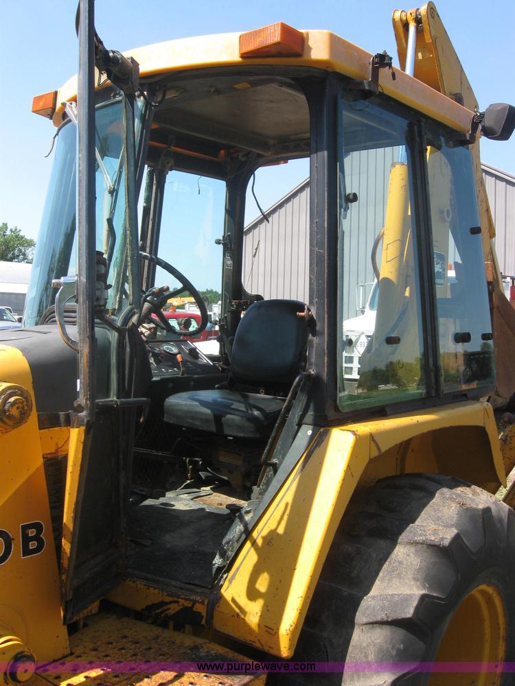 image for item 2316 1985 John Deere 410B backhoe