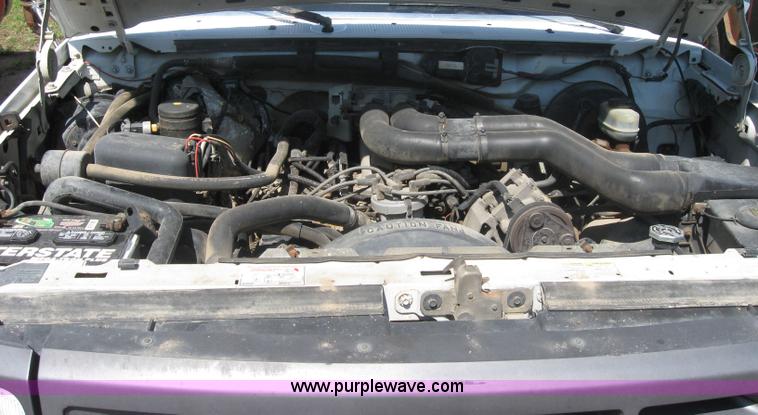 image for item 2317 1995 Ford F350 pickup truck