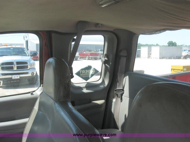 image for item 2318 1997 Ford F250 pickup truck