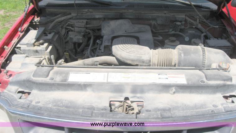 image for item 2318 1997 Ford F250 pickup truck