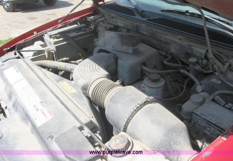 image for item 2318 1997 Ford F250 pickup truck