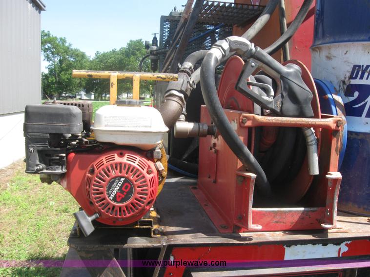 image for item 2319 1985 International S2375 service truck