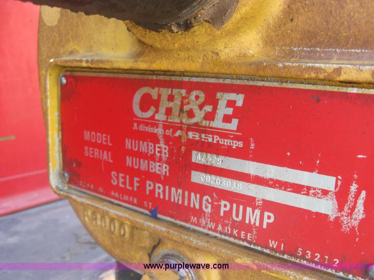 image for item 2319 1985 International S2375 service truck