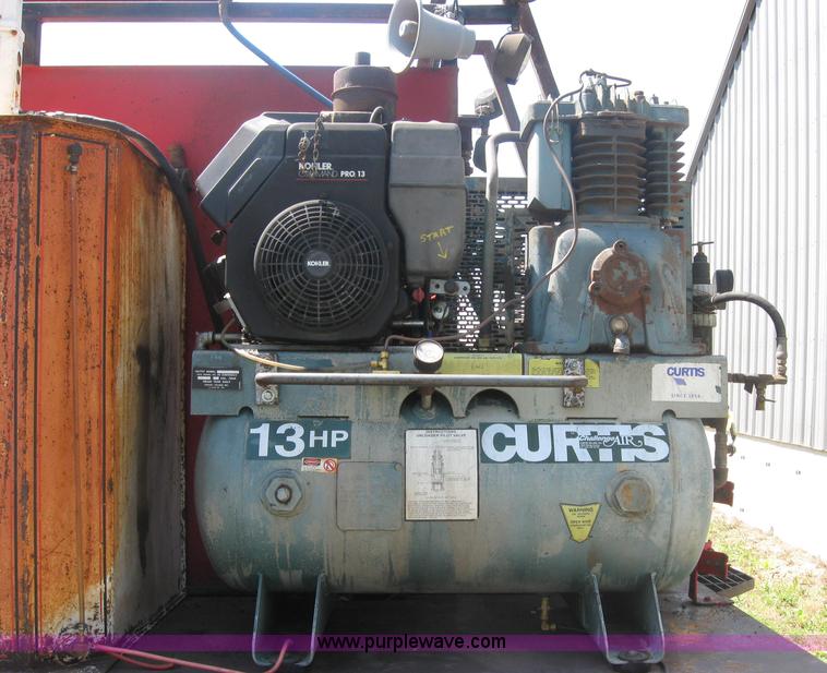 image for item 2319 1985 International S2375 service truck