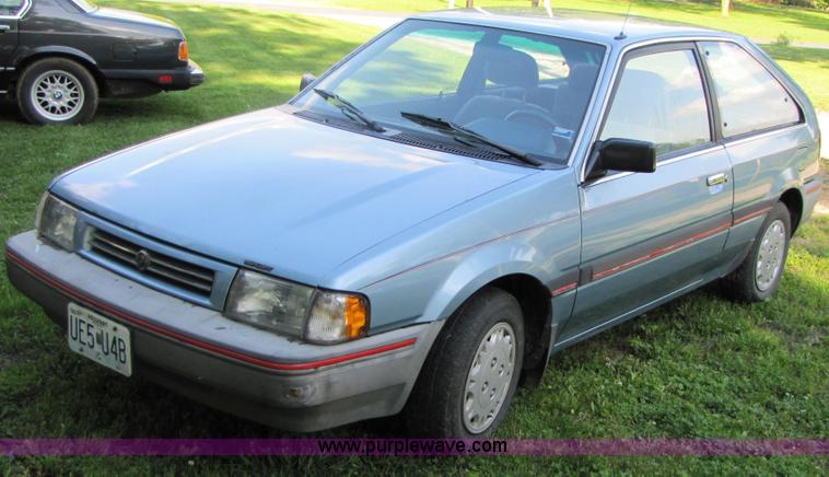image for item 3312 1989 Mercury Tracer hatchback