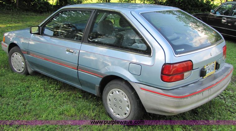 image for item 3312 1989 Mercury Tracer hatchback