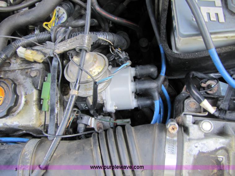 image for item 3312 1989 Mercury Tracer hatchback