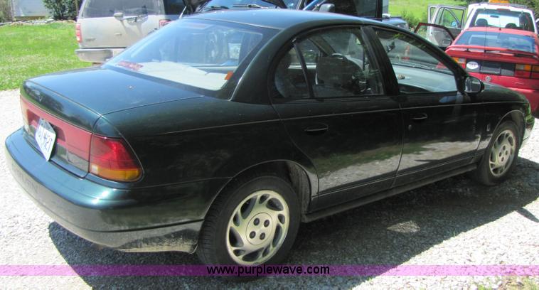 image for item 3360 1997 Saturn SL2