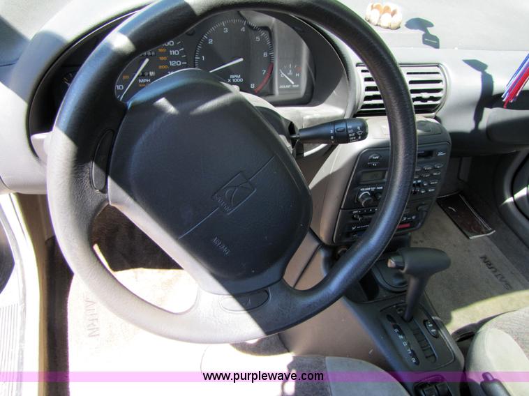 image for item 3360 1997 Saturn SL2