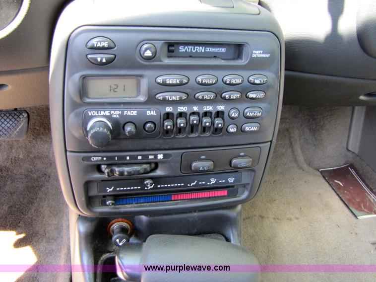 image for item 3360 1997 Saturn SL2