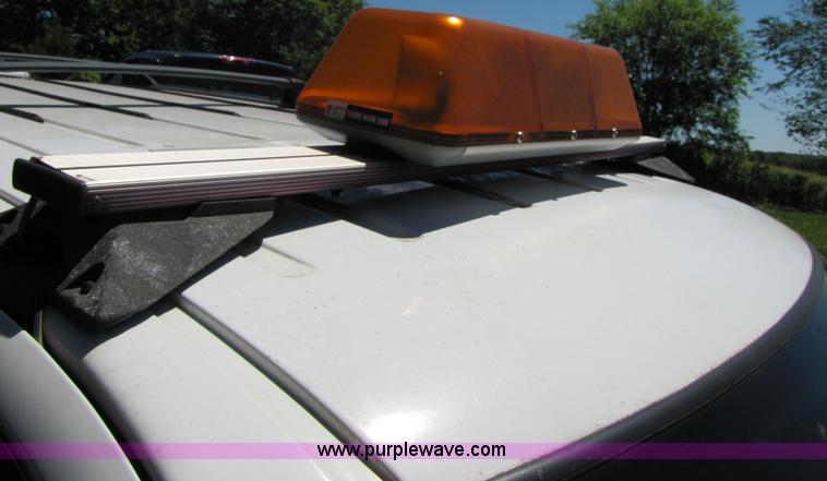 image for item 3361 2000 Ford Explorer XL