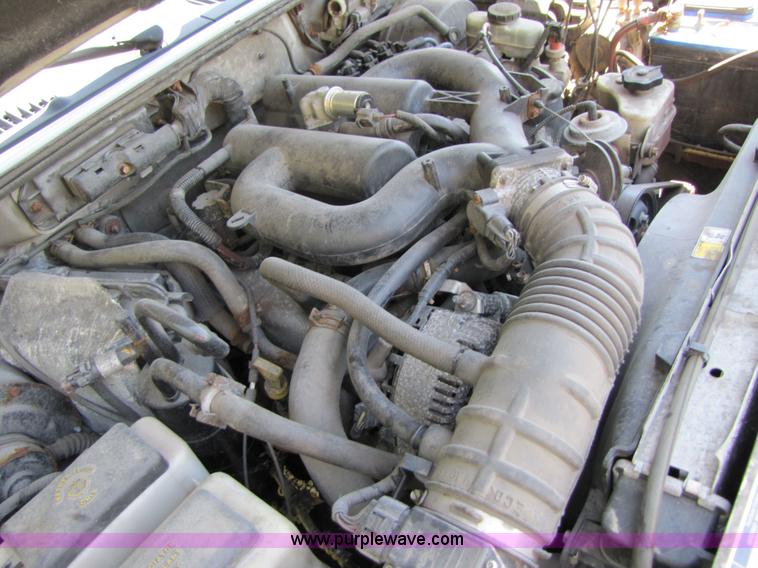 image for item 3361 2000 Ford Explorer XL