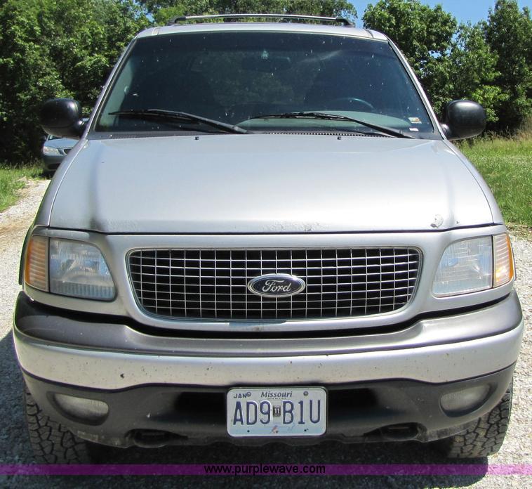 image for item 3362 2001 Ford Expedition XLT