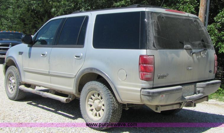 image for item 3362 2001 Ford Expedition XLT