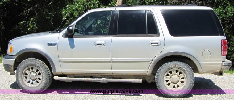 image for item 3362 2001 Ford Expedition XLT