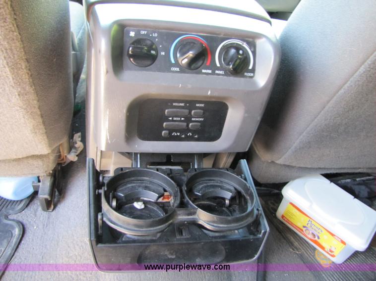 image for item 3362 2001 Ford Expedition XLT