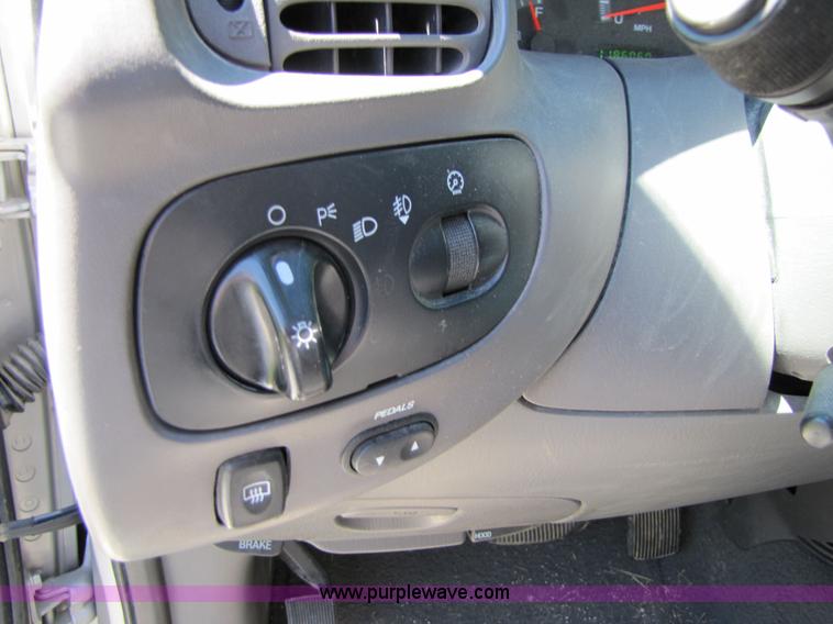 image for item 3362 2001 Ford Expedition XLT